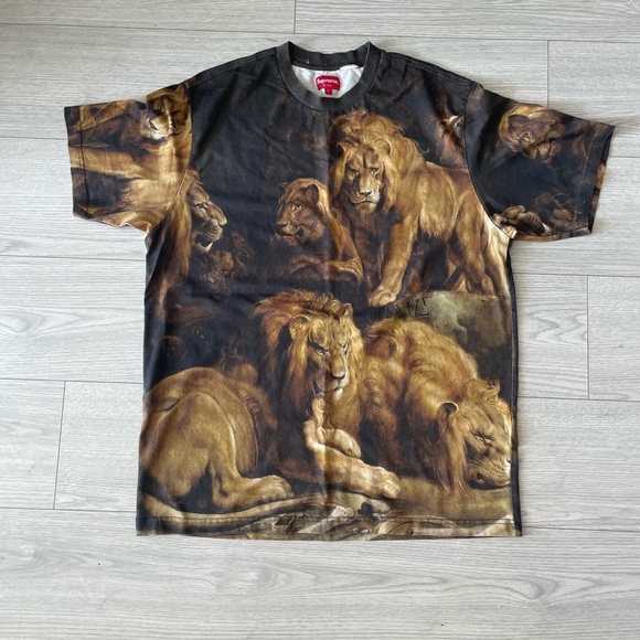 Supreme Lions Den Tshirt - Picture 2 of 2